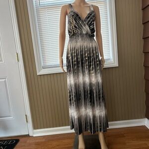 Seven Islands Sleeveless Black/White/Gold Striped Maxi Dress w/waistbd. ~ Size M